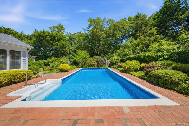 139 Sycamore Circle, Stony Brook, NY 11790