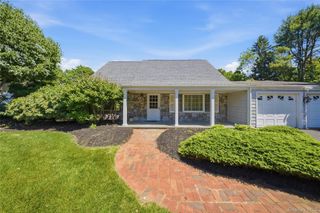 139 Sycamore Circle, Stony Brook, NY 11790