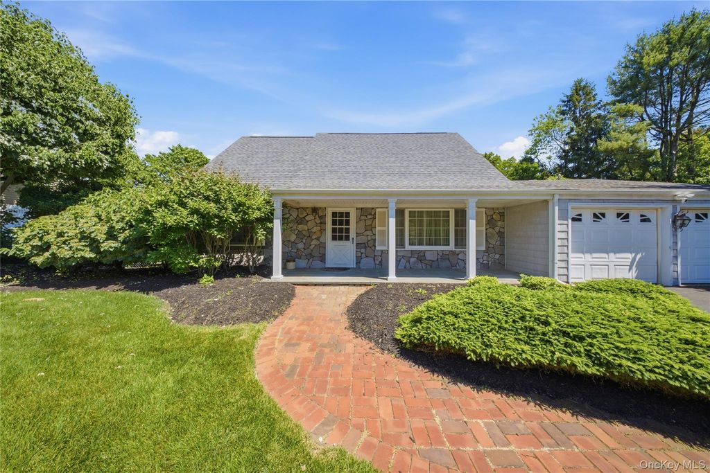 139 Sycamore Circle, Stony Brook, NY 11790