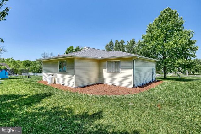 26 PLEASANTON DR, East Berlin, PA 17316