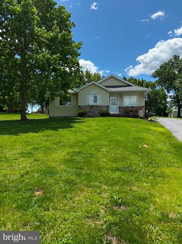 26 PLEASANTON DR, East Berlin, PA 17316