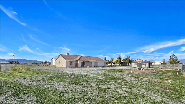 3720 South Mariposa Avenue, Pahrump, NV 89048