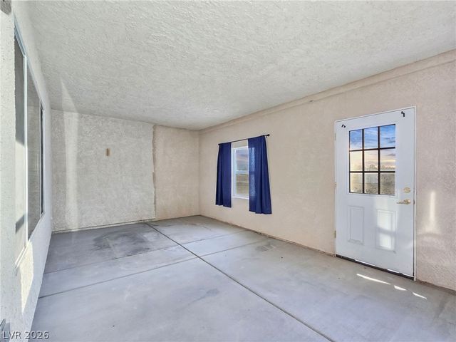 3720 South Mariposa Avenue, Pahrump, NV 89048