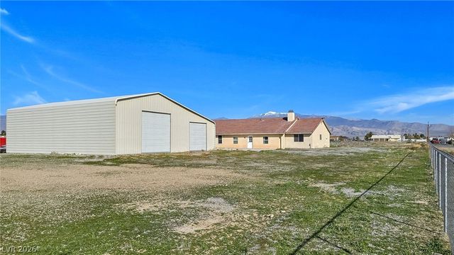 3720 South Mariposa Avenue, Pahrump, NV 89048