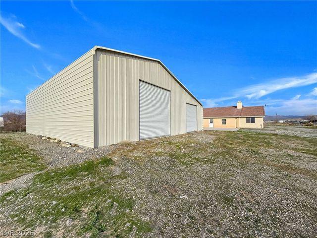 3720 South Mariposa Avenue, Pahrump, NV 89048