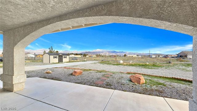 3720 South Mariposa Avenue, Pahrump, NV 89048