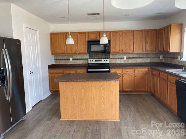 176 Silverspring Place, Mooresville, NC 28117