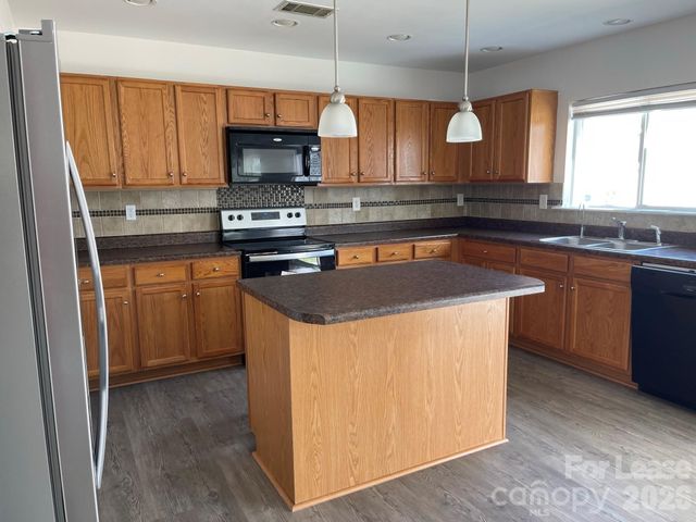 176 Silverspring Place, Mooresville, NC 28117