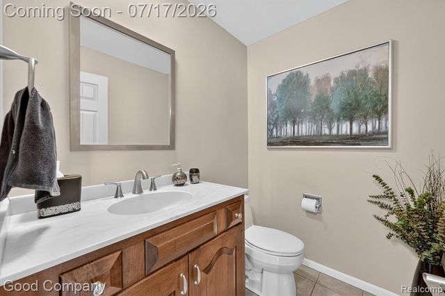 38921 Santa Barbara Street, Clinton Township, MI 48036