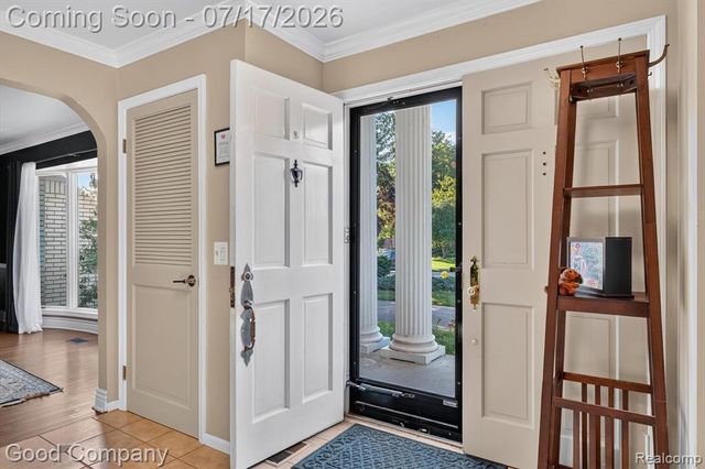 38921 Santa Barbara Street, Clinton Township, MI 48036