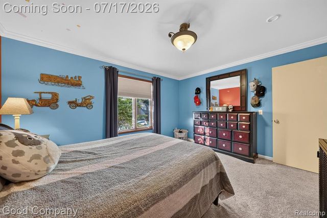 38921 Santa Barbara Street, Clinton Township, MI 48036
