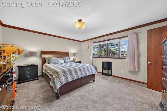 38921 Santa Barbara Street, Clinton Township, MI 48036