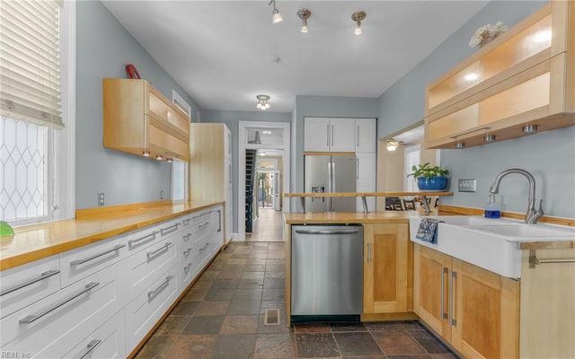 362 Dinwiddie ST, Portsmouth, VA 23704