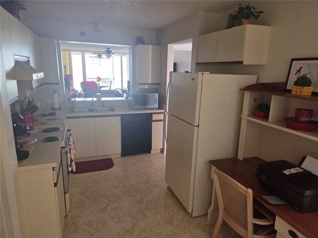 4460 FAIRWAYS BOULEVARD 302, Bradenton, FL 34209
