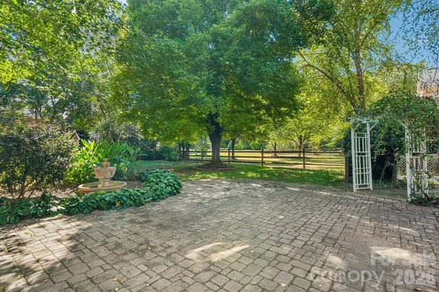 10204 Vixen Lane, Huntersville, NC 28078
