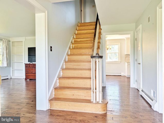 4 TIFFANY DR, Perkasie, PA 18944