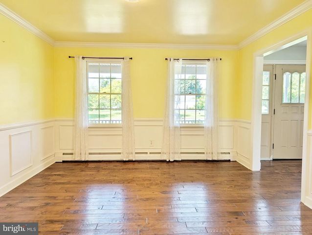 4 TIFFANY DR, Perkasie, PA 18944