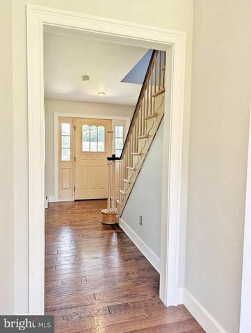 4 TIFFANY DR, Perkasie, PA 18944