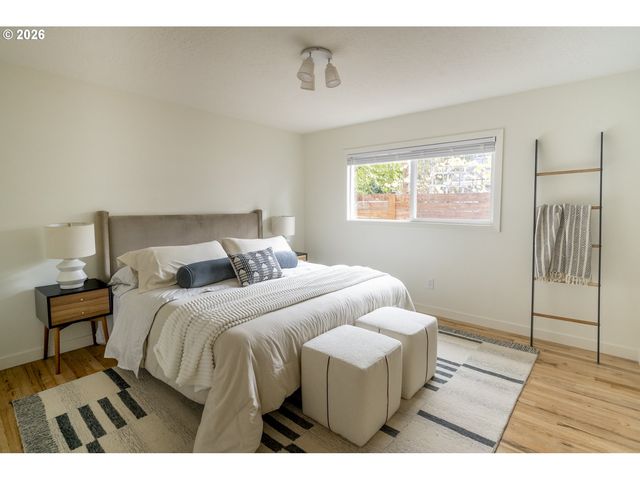 6135 Se LAMBERT St, Portland, OR 97206