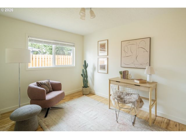 6135 Se LAMBERT St, Portland, OR 97206
