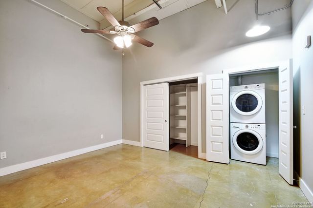 3363 E Commerce St Unit 144, San Antonio, TX 78220