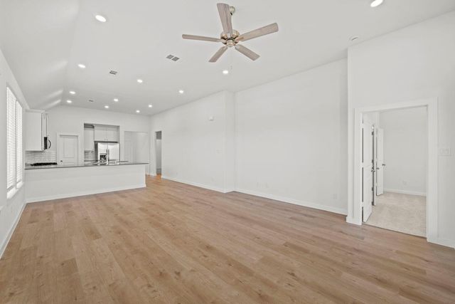 100 Rock Daisy TRL, Hutto, TX 78634
