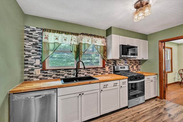 5128 Youngwood DR, Roanoke, VA 24017