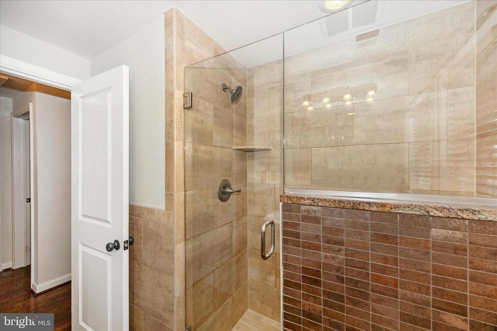 Image 27 of property listing at 17 THIRTEENTH ST, Frederick, MD 21701