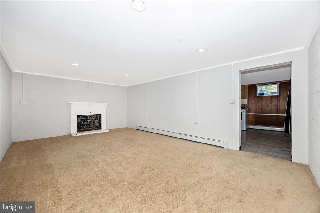 Image 29 of property listing at 17 THIRTEENTH ST, Frederick, MD 21701