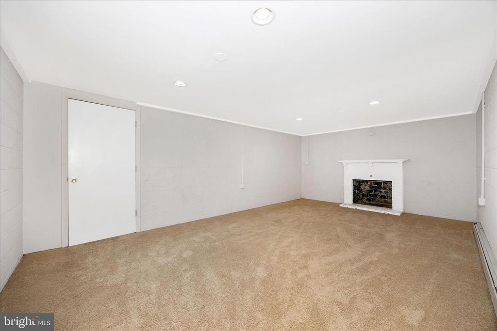 Image 30 of property listing at 17 THIRTEENTH ST, Frederick, MD 21701