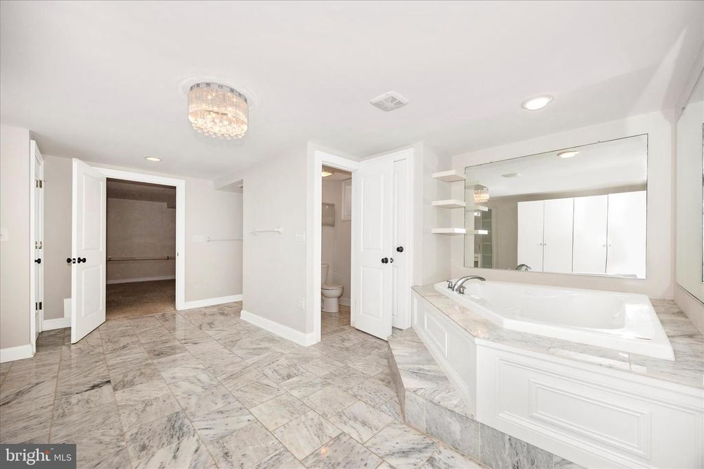 Image 35 of property listing at 17 THIRTEENTH ST, Frederick, MD 21701