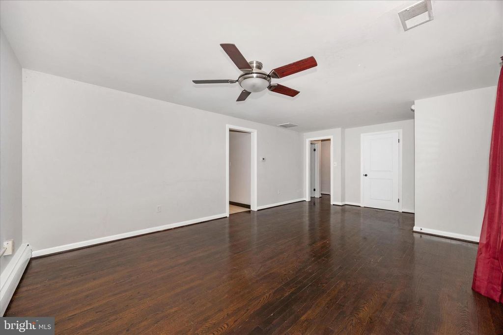 Image 7 of property listing at 17 THIRTEENTH ST, Frederick, MD 21701