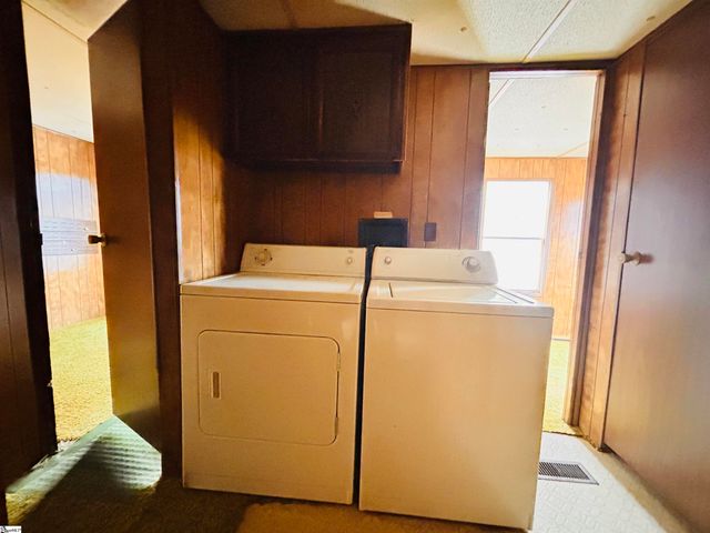 822 Ranch Road, Laurens, SC 29360