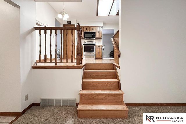 1727 N 123rd Street, Omaha, NE 68154