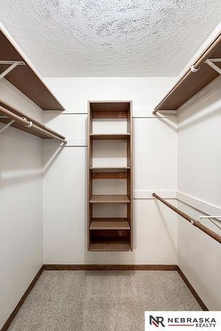 1727 N 123rd Street, Omaha, NE 68154