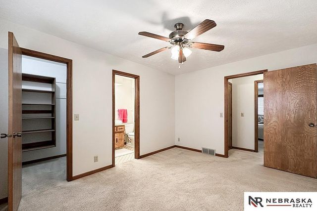 1727 N 123rd Street, Omaha, NE 68154