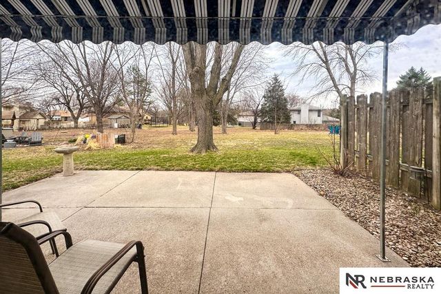 1727 N 123rd Street, Omaha, NE 68154