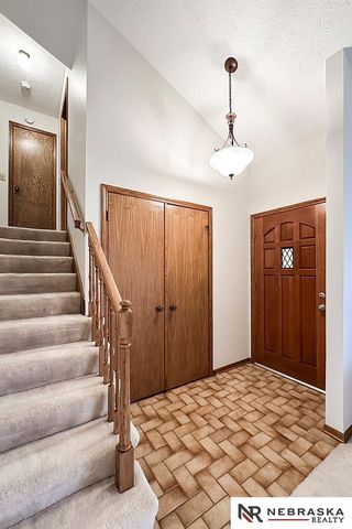 1727 N 123rd Street, Omaha, NE 68154