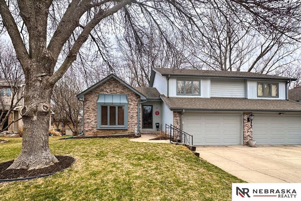 1727 N 123rd Street, Omaha, NE 68154