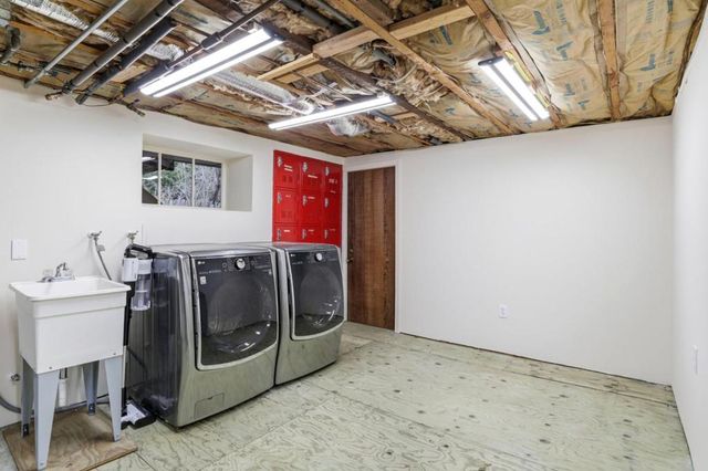 16 Tynan Way, Portola Valley, CA 94028