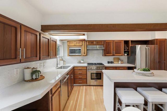 16 Tynan Way, Portola Valley, CA 94028