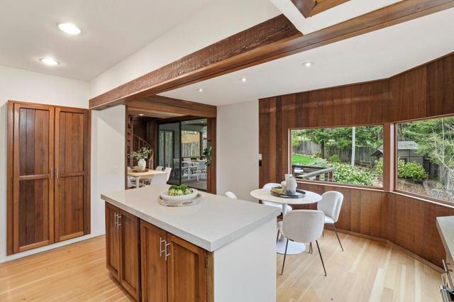 16 Tynan Way, Portola Valley, CA 94028