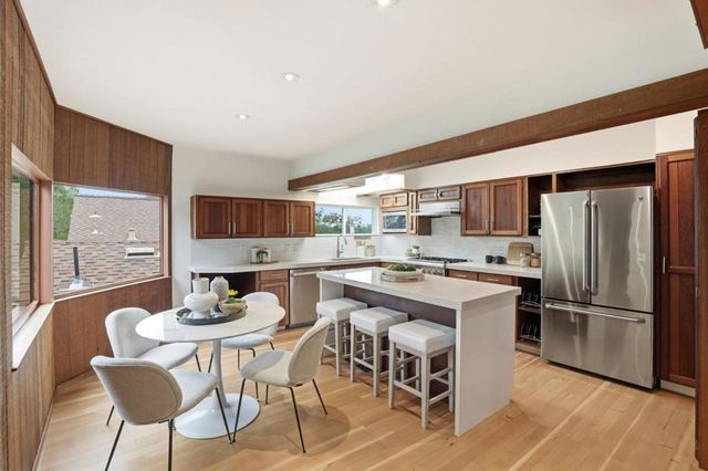 16 Tynan Way, Portola Valley, CA 94028