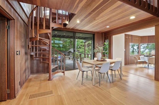 16 Tynan Way, Portola Valley, CA 94028