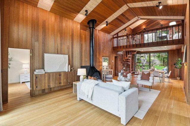 16 Tynan Way, Portola Valley, CA 94028