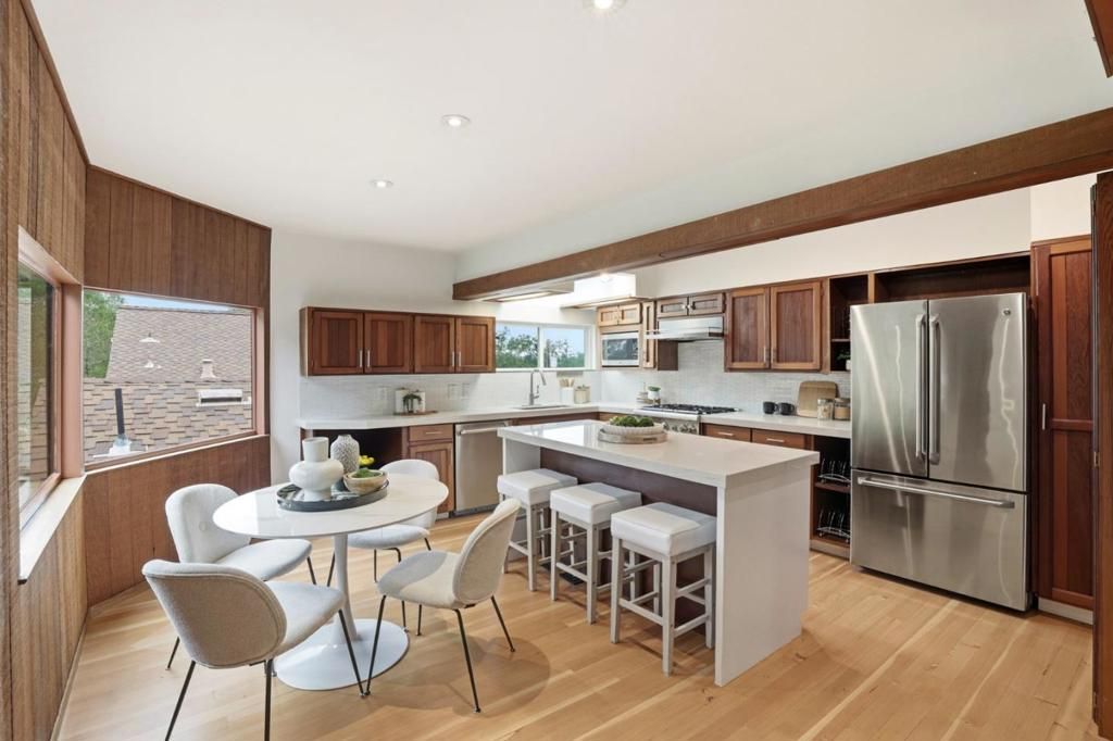 Image 29 of property listing at 16 Tynan Way, Portola Valley, CA 94028