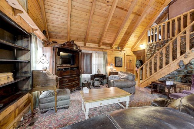 10 Timber Oaks Road, Mcloud, OK 74851