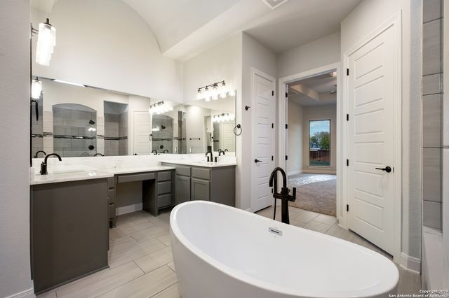 3363 Harvest View, Marion, TX 78124