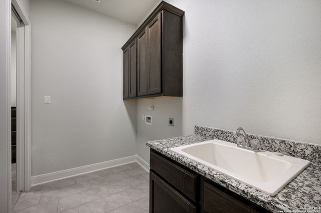 3363 Harvest View, Marion, TX 78124