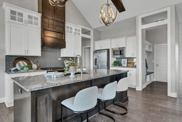 2233 S Ironstone St, Wichita, KS 67230